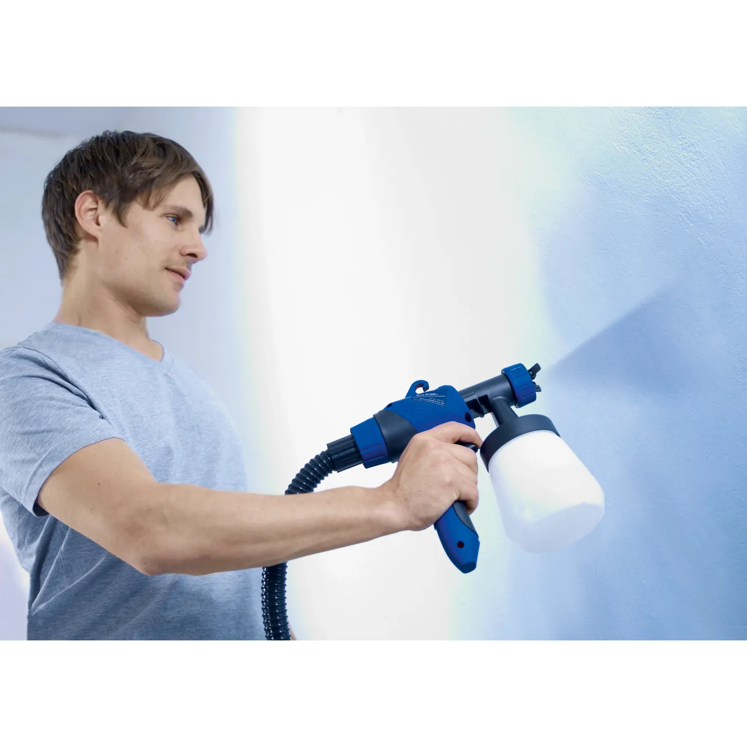 Pistola a spruzzo 89 senza fili in azione